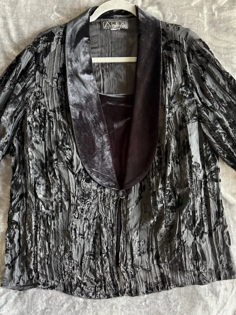 Alex Evenings 2 Piece Crushed Velvet Floral Crinkle Jacket Tank Top Set 1X Black